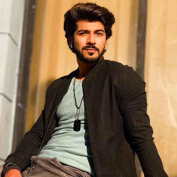 Instagram : Sheezan Khan