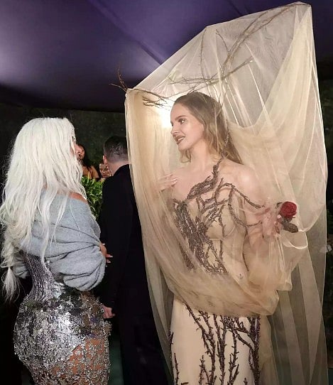 Getty Images : Lana Del Rey Meets Kim Kardashian At The Met Gala 2024