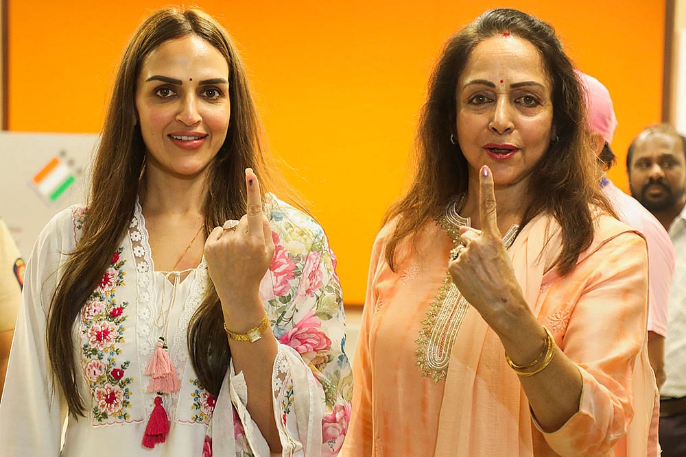 Hema Malini and Esha Deol