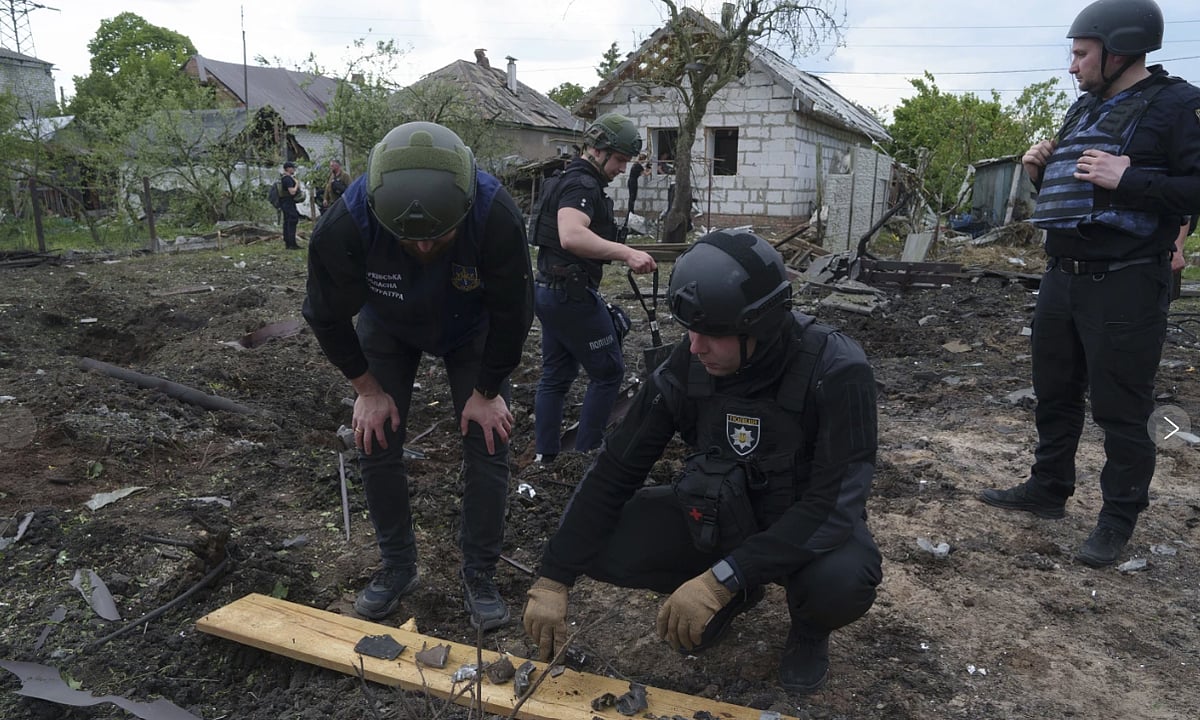 AP : Nine long-range ballistic missiles and a drone were destroyed over the Russia-occupied Crimean Peninsula |