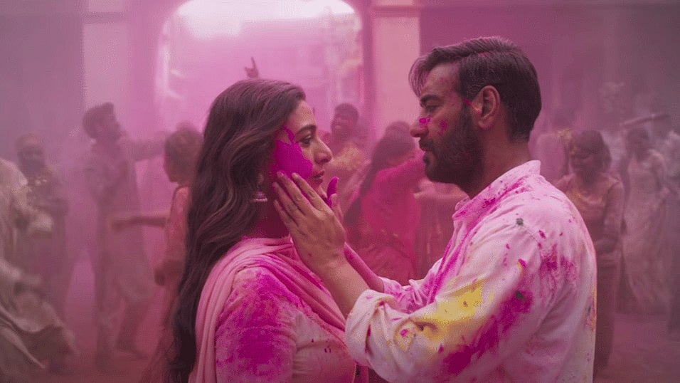 YouTube : Ajay Devgn and Tabu in 'Auron Mein Kahan Dum Tha'
