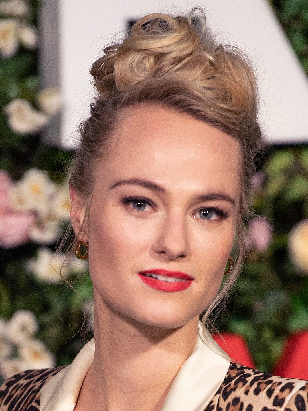 Gary Mitchell/Shutterstock : Jessica Madsen