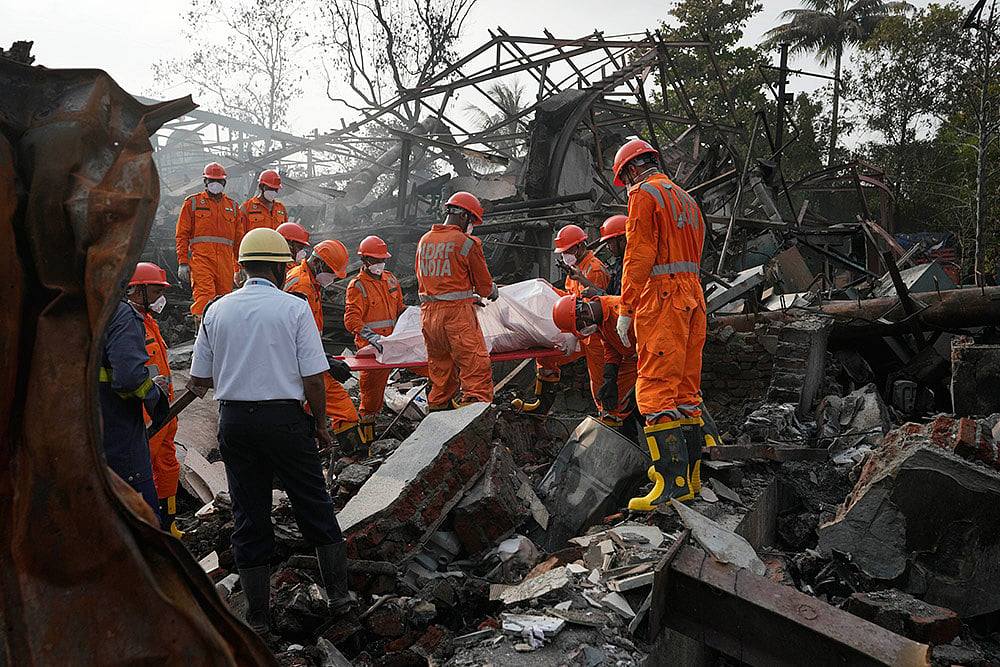 | Photo: AP/Rajanish Kakade : Mumbai Blast