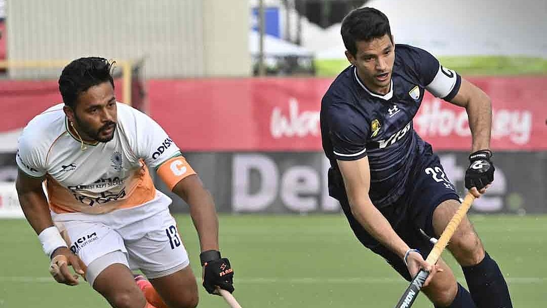 Photo: X/ @TheHockeyIndia : Indian Hocket team's captain Harmanpreet Singh in action against Argentina in FIH Pro League 2023-24 match.