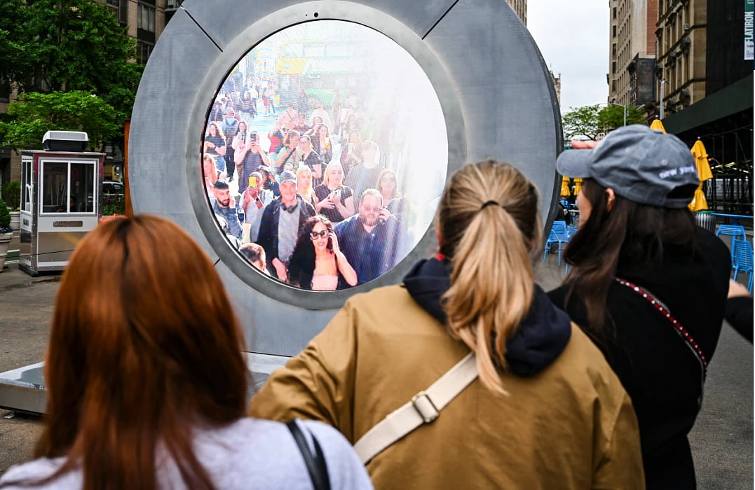 NYC Dublin Portal Reopened - AP