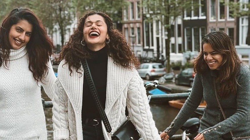 Instagram : Taapsee Pannu with her sisters