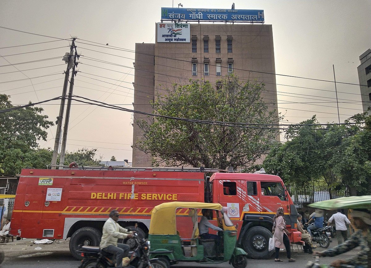 PTI : Along with the IGI airport, 20 hospitals and the Northern Railways' CPRO office in Delhi received bomb threats through emails on Sunday