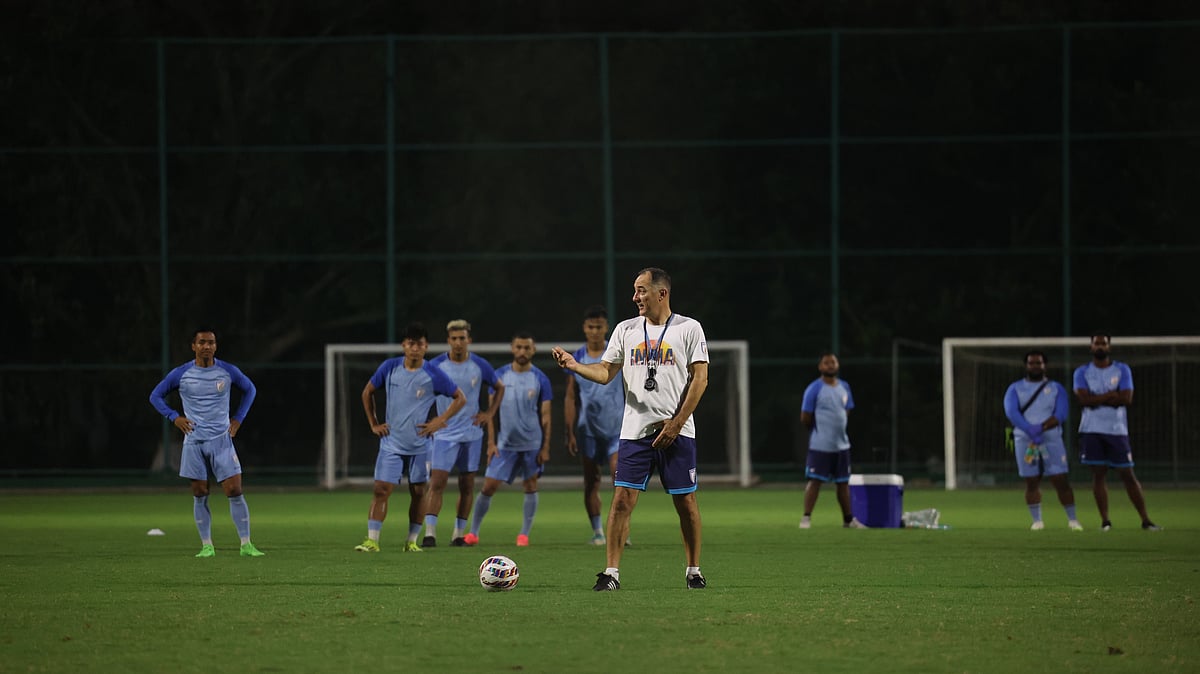 India head coach Igor Stimac with the team at training, ahead of their FIFA World Cup Qualifier against Kuwait in Kolkata on June 6. - AIFF Media