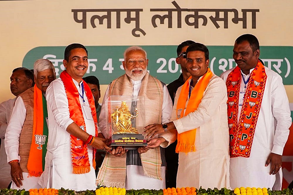 PM Modi campaigns in Jharkhand