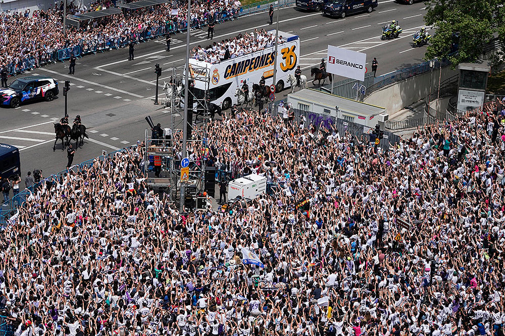Real Madrid celebrate La Liga title_Photo_10