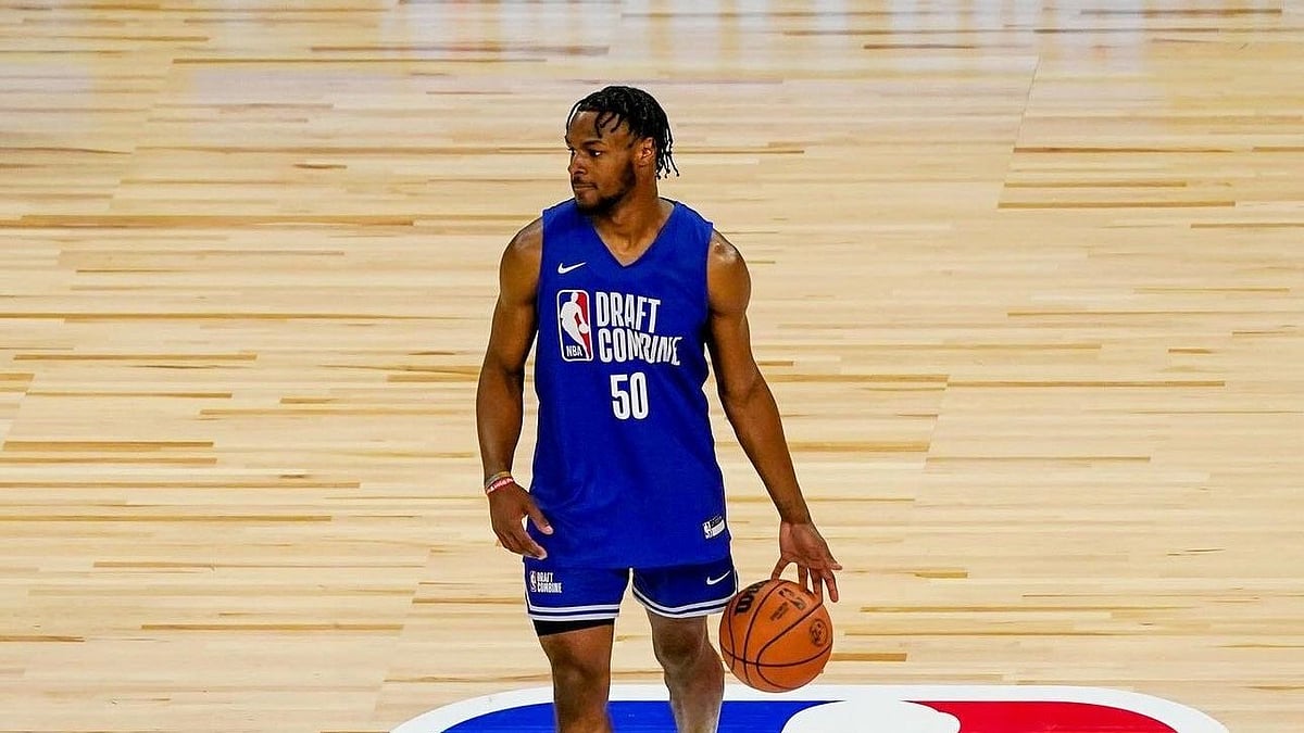 BronnyJamesJr/X : LeBron James' son Bronny.