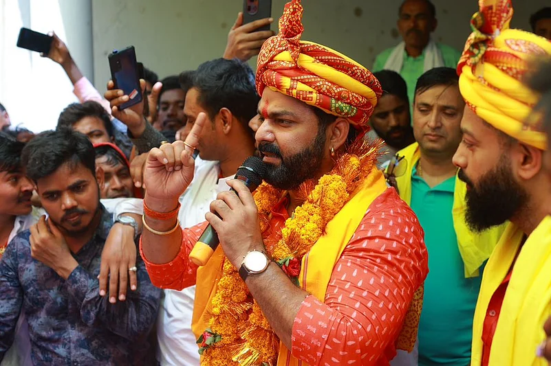 Jyoti Singh, Estranged Wife of Pawan Singh, Files Nomination From Karakat as Independent