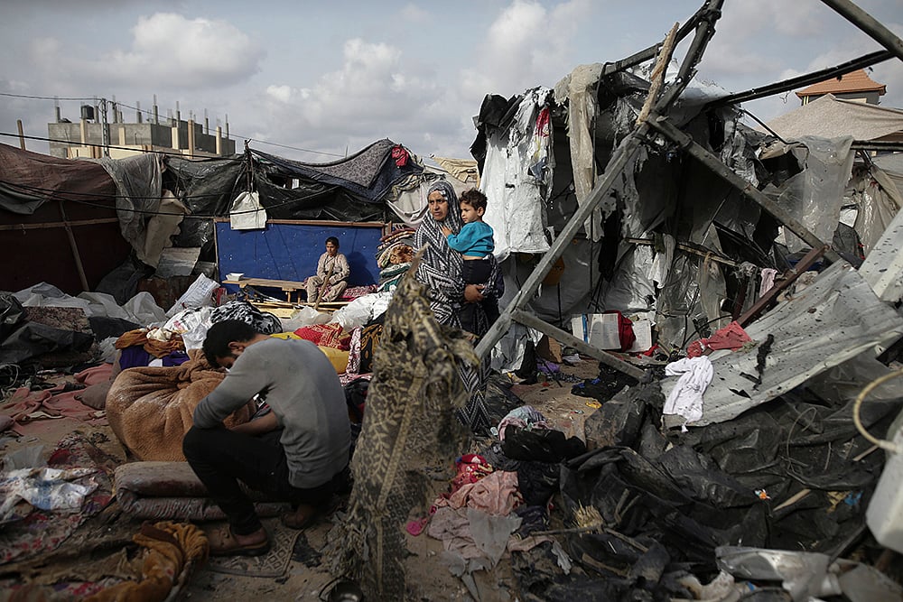 Palestinians flee from Rafah Photo_7
