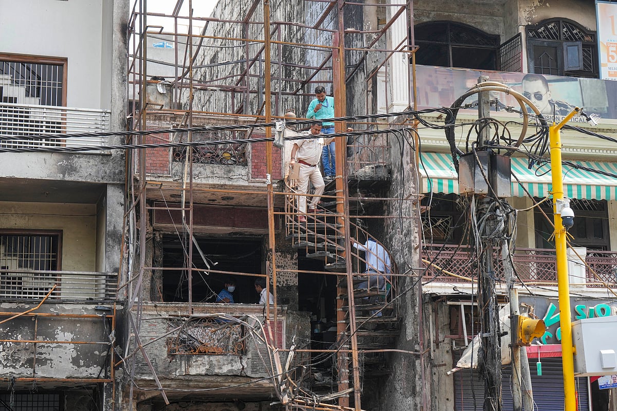 PTI : Delhi LG Orders ACB Probe Into Registrations Private Nursing Homes After Death Of 7 Babies In Hospital Fire