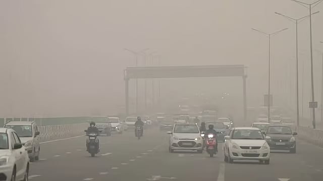 File : Delhi grapples with severe, worsening air pollution every year in the winters.