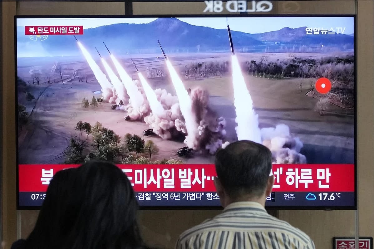 AP : North Korea launches a flurry of alleged ballistic missiles into its eastern sea |