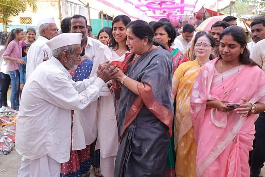 Sunetra Pawar, NCP Ajit Pawar faction candidate is representing the Mahayuti alliance backed by BJP and Shiv Sena Shinde faction, interacting with locals in Baramati - Photo via Team Sunetra Pawar