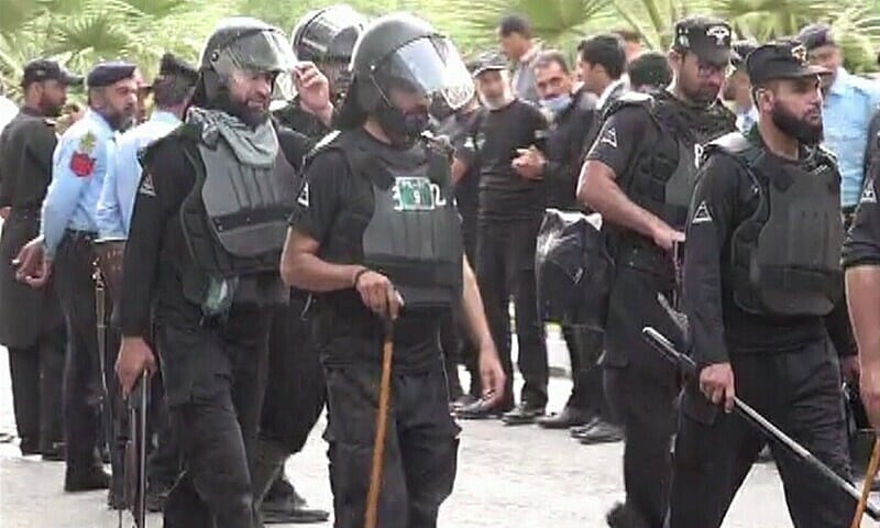 PTI : Clashes between Pakistan Police and lawyers.(File image-Representational pic) |