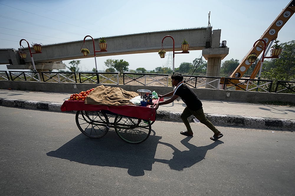Heatwave: Street vendor in Jammu on hot summer day