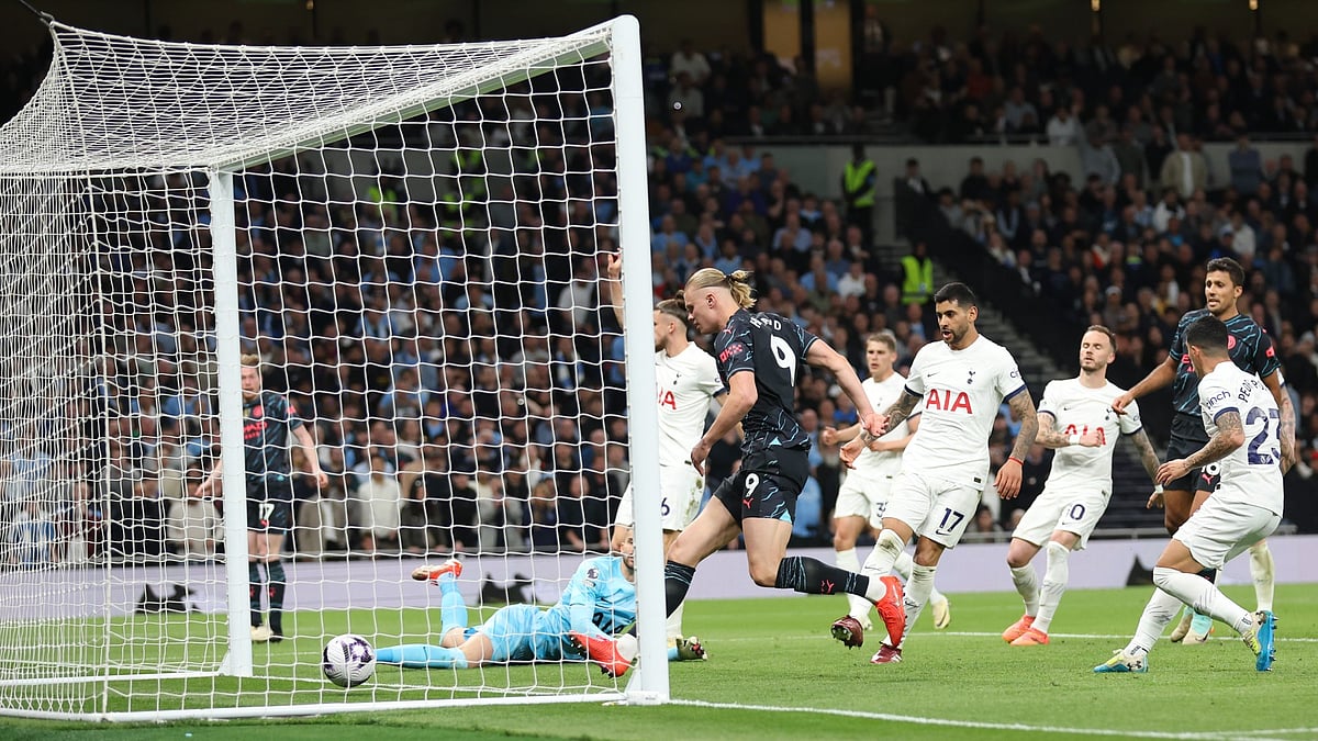 Erling Haaland scores against Spurs - null