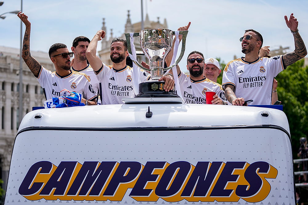 Real Madrid celebrate La Liga title_Photo_3
