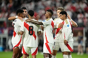 | Photo: AP/Tony Gutierrez : Copa America: Peru vs Chile