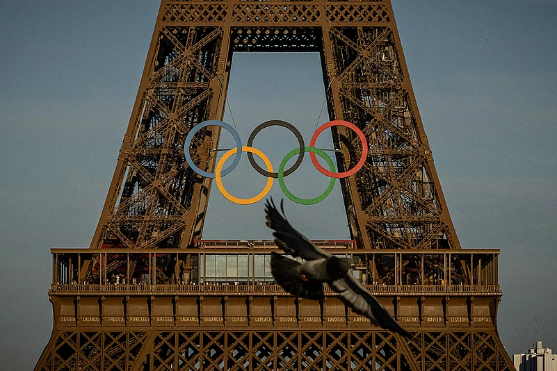 2024 Paris Olympic Rings On Eiffel Tower photo_7