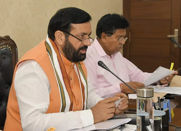 Haryana CM Nayab Saini administered oath by Speaker
- X/@NayabSainiBJP