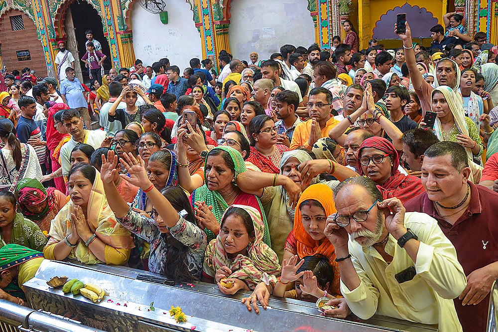 Nirjala Ekadashi at Dwarkadhish Temple, in Mathura