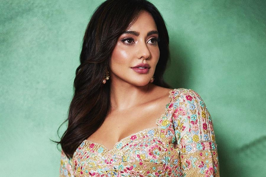 Instagram : Neha Sharma