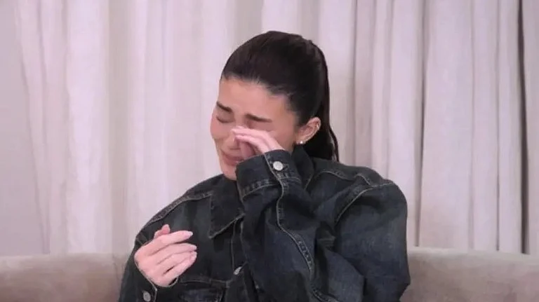 Speaking with her sister Kendall, Kylie expressed frustration over the public's harsh comments. - null