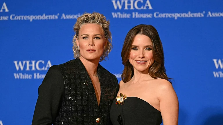 Sophia Bush (R) with her partner Ashlyn Harris (L) - Getty images