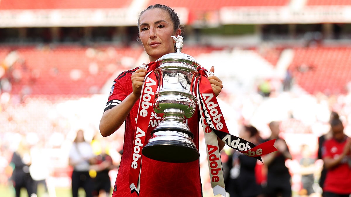 Katie Zelem is leaving Man Utd - null
