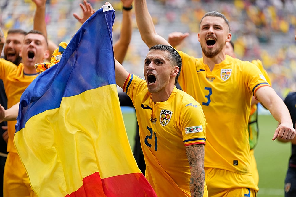 Euro 2024 Soccer Romania Ukraine photo_3