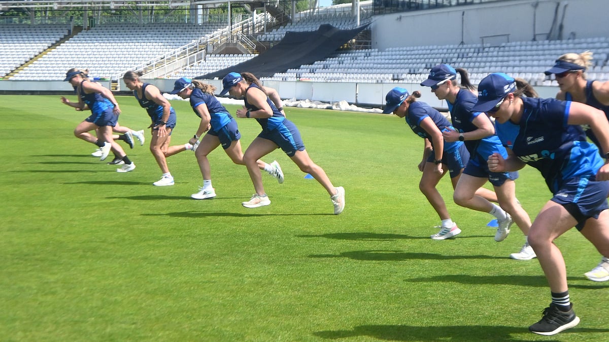 Photo: X/ @WHITE_FERNS : New Zealand women's cricket team players during a practice session.