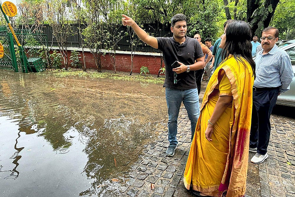 BJP MP Bansuri Swaraj inspects the waterlogged area