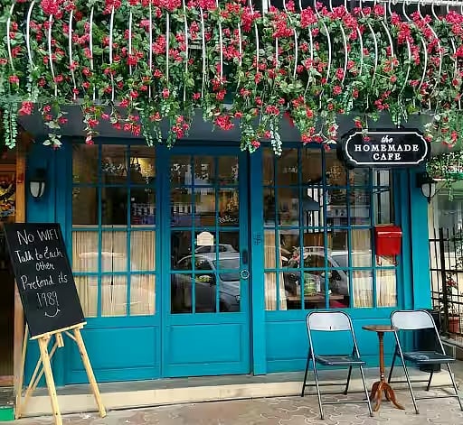 Serene Cafes