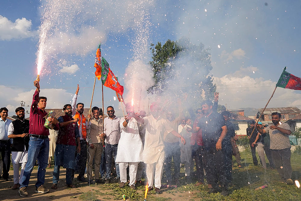 BJP supporters celebrates in Srinagar