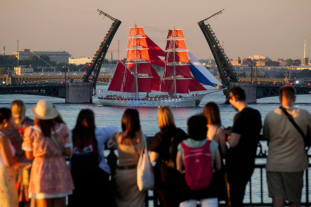 Russia Scarlet Sails Photos_3