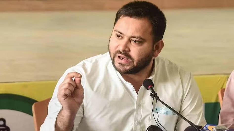 PTI : RJD leader Tejashwi Yadav Calls For An Extension Of Exam Date In BPSC Exam Row |