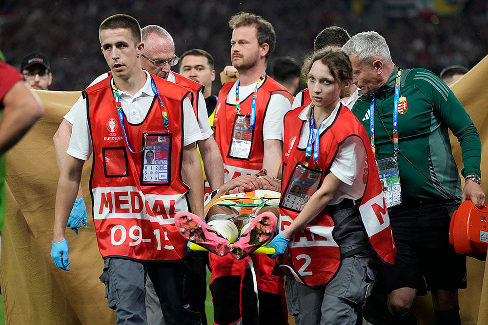 Euro 2024 Hungarys Barnabas Varga injured photos_2