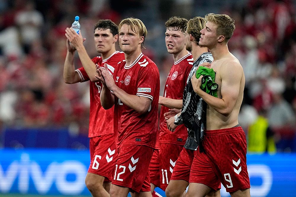 Photo: AP/Antonio Calanni : Euro 2024 Soccer Denmark Serbia