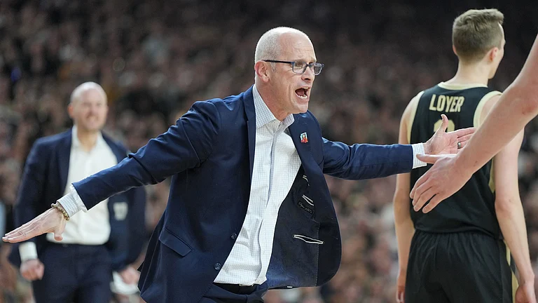 Dan Hurley of the Connecticut Huskies - null