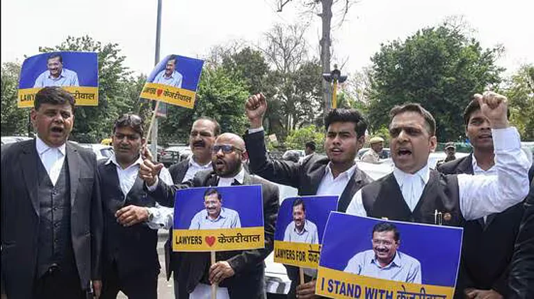 AAP protest |
- PTI