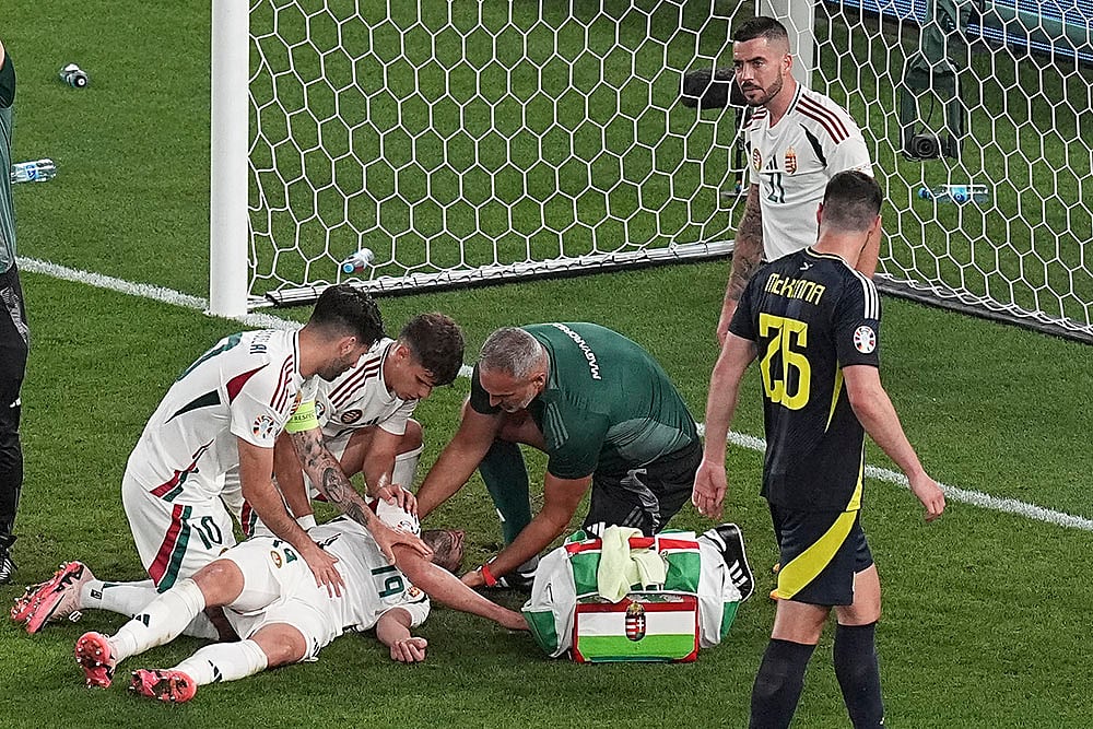Euro 2024 Hungarys Barnabas Varga injured photos_3