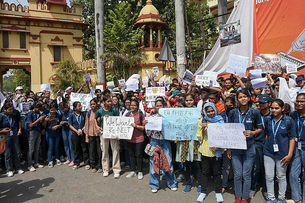 Kashi Hindu University students protest