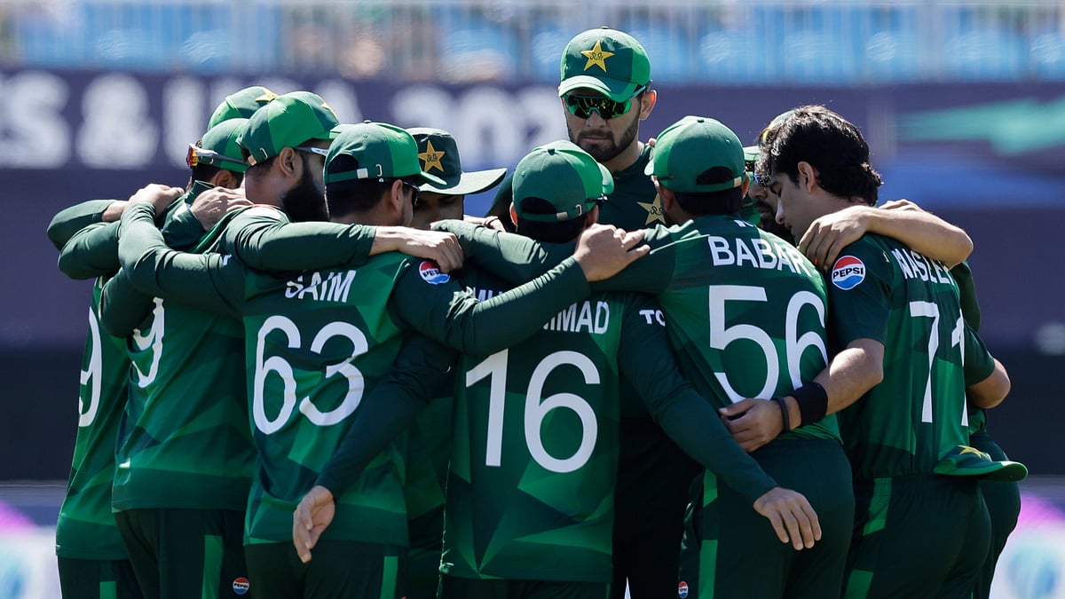 (AP Photo/Adam Hunger)


 : Pakistan players huddle before the start of the ICC Men's T20 World Cup cricket match between Pakistan and Canada at the Nassau County International Cricket Stadium in Westbury, New York, Tuesday, June 11, 2024. 