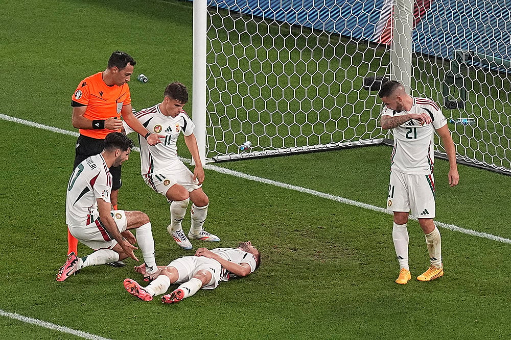 Euro 2024 Hungarys Barnabas Varga injured photos_5