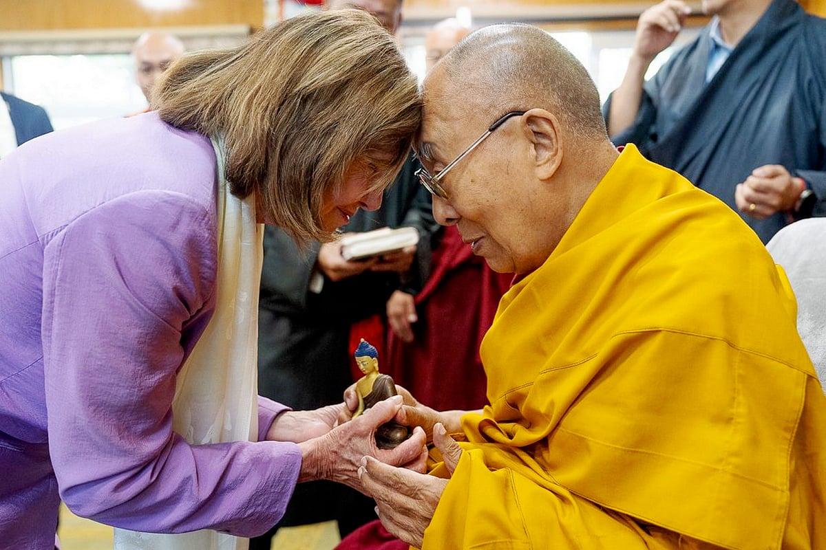 Dalai Lama meets US Congressional delegation - PTI