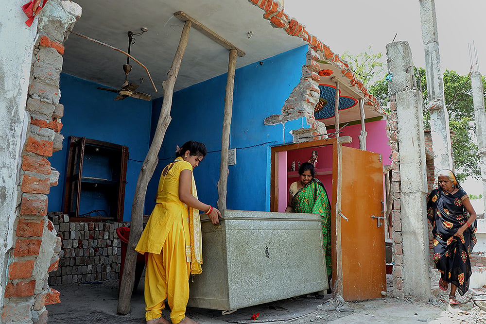 demolished house in ayodhya Photo_1